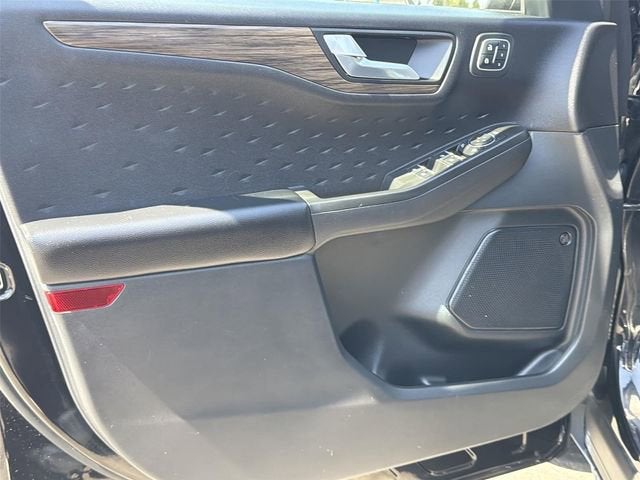 2020 Ford Escape Titanium Hybrid