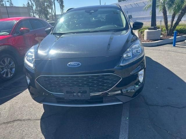 2020 Ford Escape Titanium Hybrid