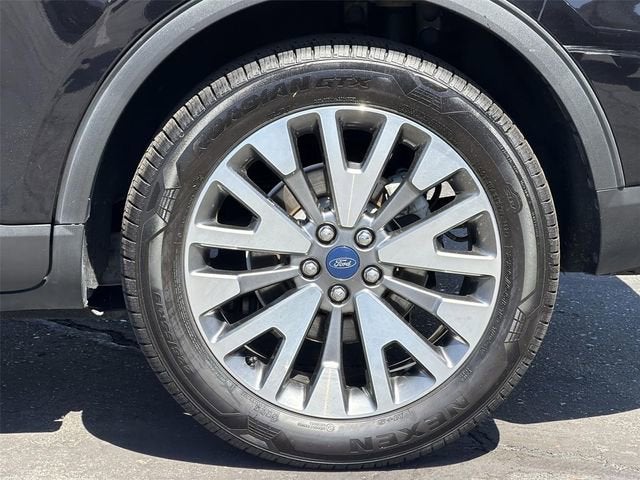 2020 Ford Escape Titanium Hybrid