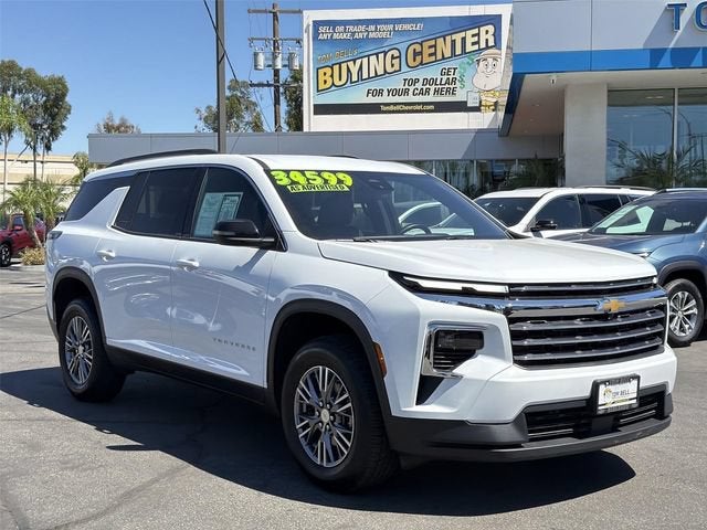 2025 Chevrolet Traverse LT