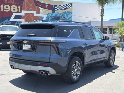 2025 Chevrolet Traverse LT