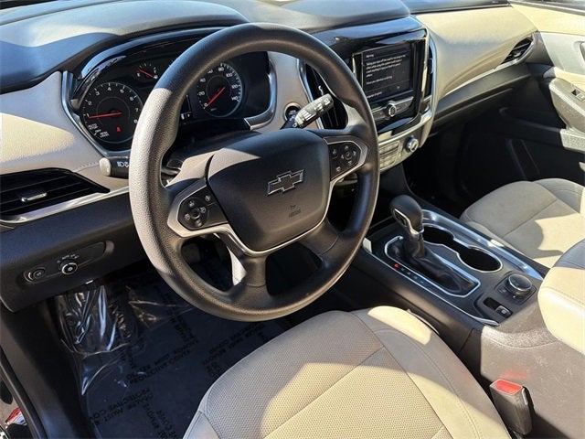 2022 Chevrolet Traverse LS