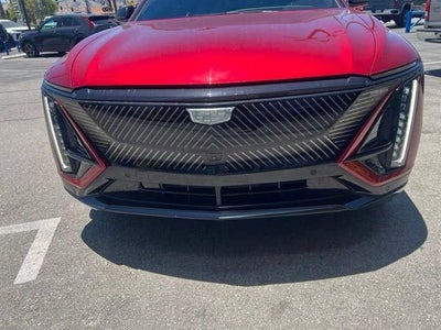 2024 Cadillac LYRIQ Luxury 2