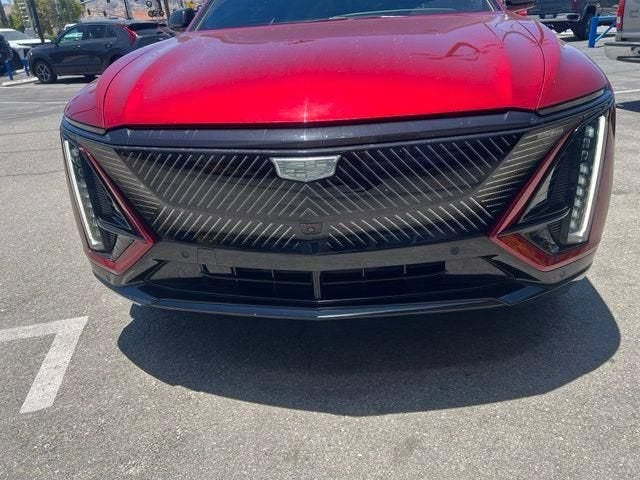 2024 Cadillac LYRIQ Luxury 2