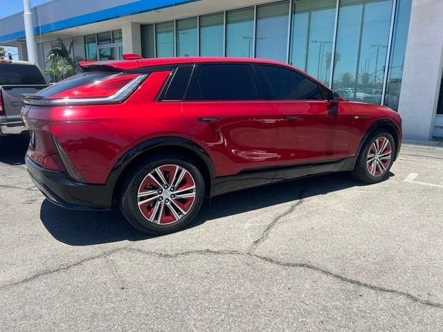 2024 Cadillac LYRIQ Luxury 2