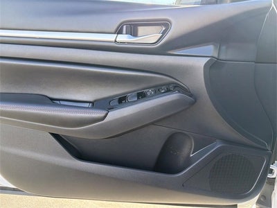 2025 Nissan Altima SR FWD