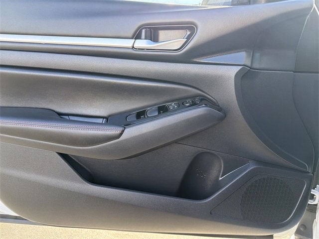 2025 Nissan Altima SR FWD