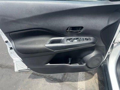 2023 Nissan Kicks S Xtronic CVT