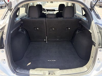 2023 Nissan Kicks S Xtronic CVT