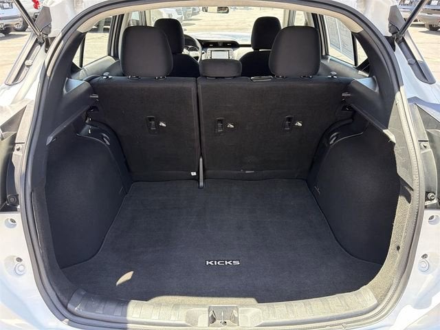 2023 Nissan Kicks S Xtronic CVT