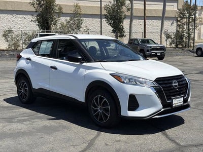2023 Nissan Kicks S Xtronic CVT