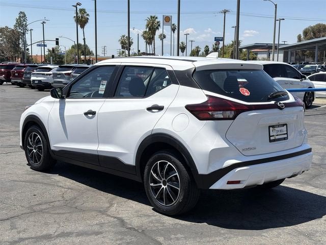 2023 Nissan Kicks S Xtronic CVT