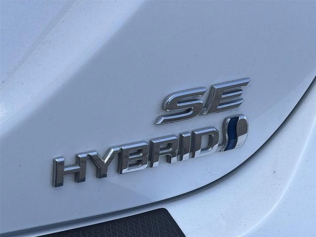 2024 Toyota Camry Hybrid SE