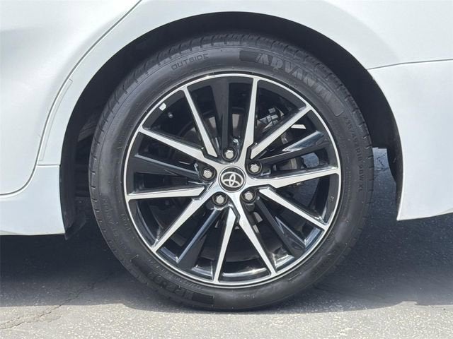 2024 Toyota Camry Hybrid SE