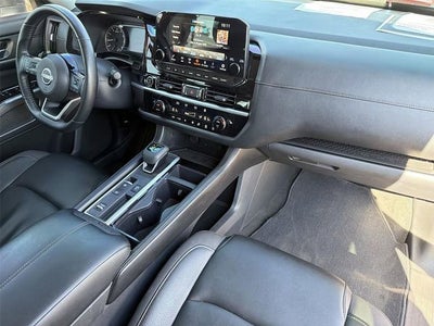 2023 Nissan Pathfinder SL FWD