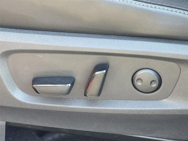 2023 Nissan Pathfinder SL FWD