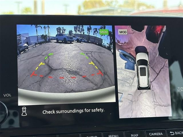 2023 Nissan Pathfinder SL FWD