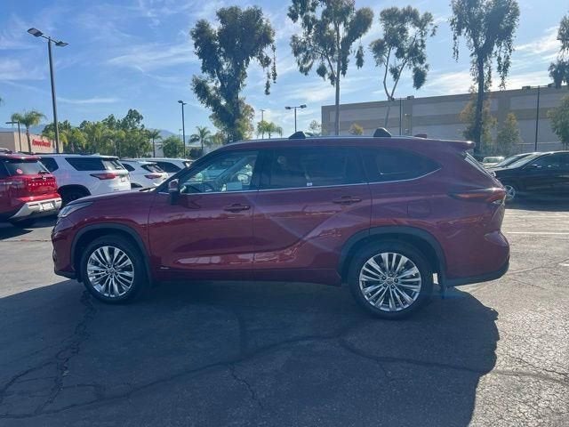 2024 Toyota Highlander Hybrid Platinum