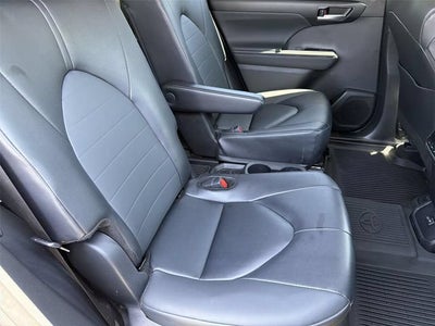 2025 Toyota Highlander Hybrid XLE