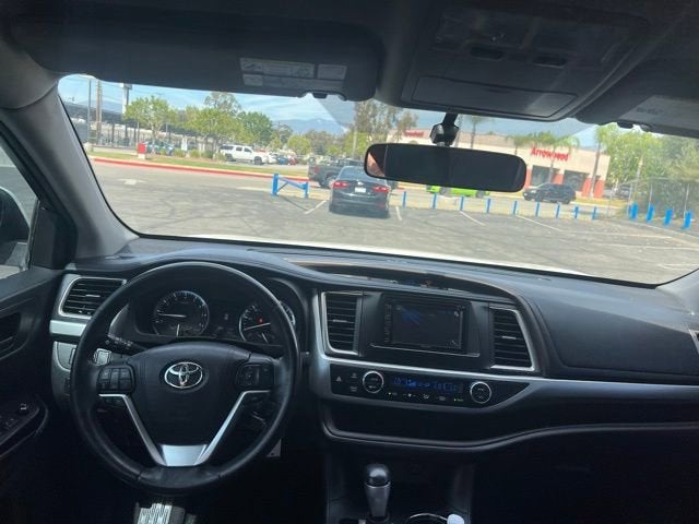 2015 Toyota Highlander LE V6