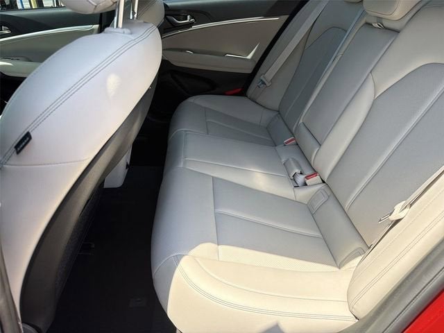 2023 Genesis G70 2.0T RWD