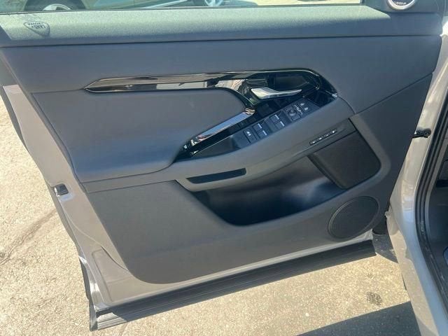 2026 Land Rover Range Rover Evoque Dynamic SE