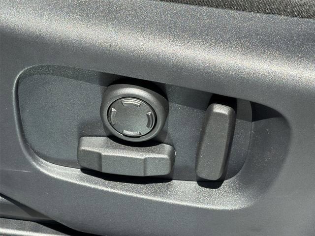 2026 Land Rover Range Rover Evoque Dynamic SE