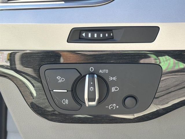 2019 Audi Q7 45 SE Premium